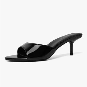 NWT Mostrin Glossy Women's Black Mules Backless Heels 2.5" Pointed Toe Size 9.5